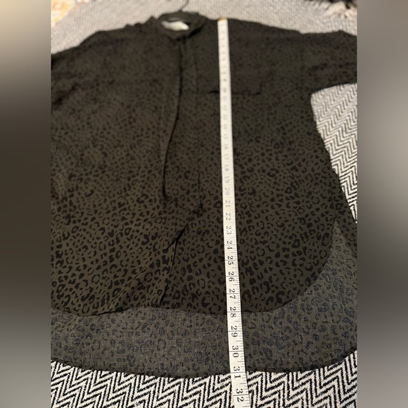 Zara Animal Print Blouse with neck tie - Picture 4 of 13